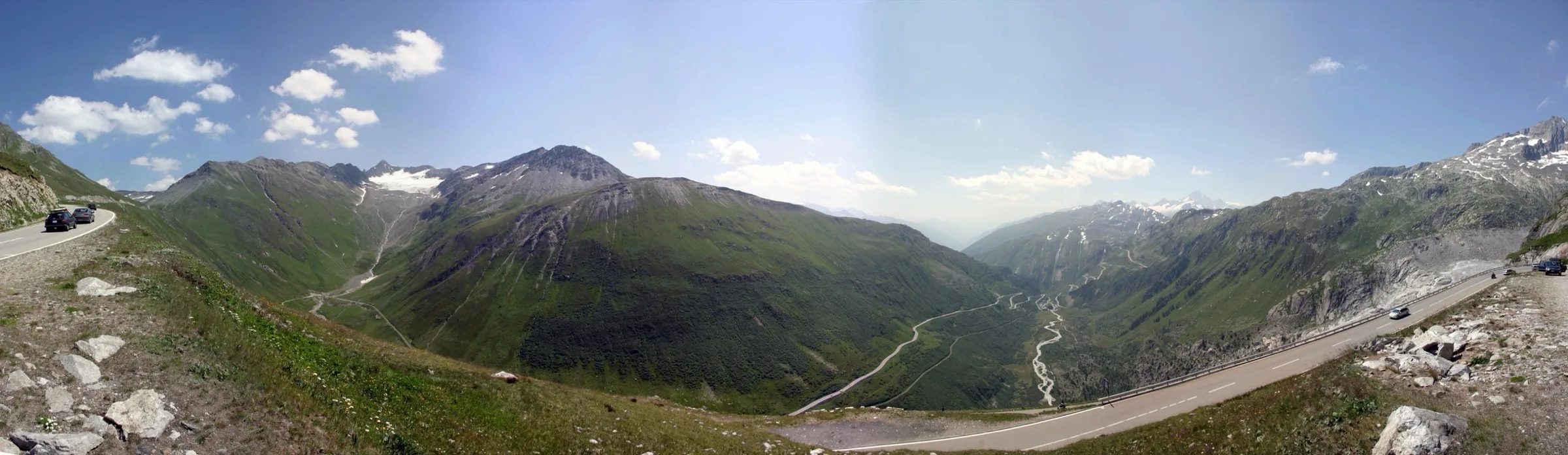Route de montagne au col de la Furka